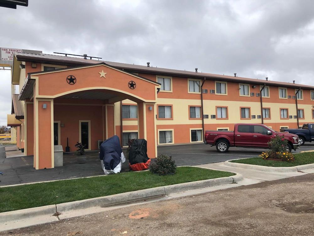 Super 8 By Wyndham Amarillo Hotel Exterior photo